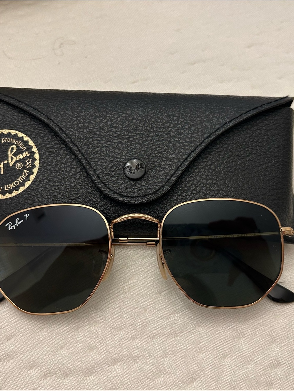 Ray-Ban Men’s Gold Frame Sunglasses with Black Lenses